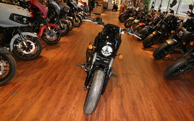 2025 Indian Motorcycle® Sport Scout® Limited Black Metallic