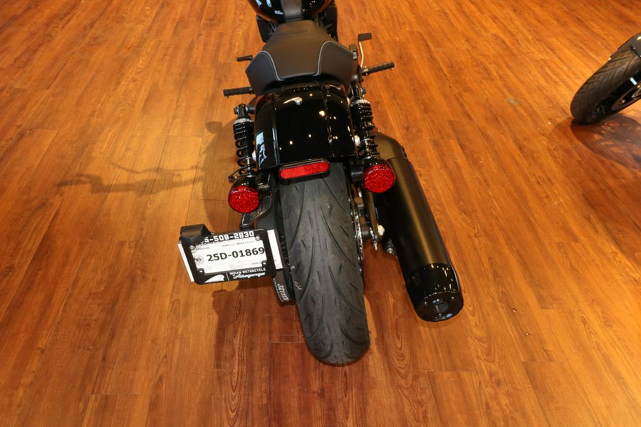 2025 Indian Motorcycle® Sport Scout® Limited Black Metallic