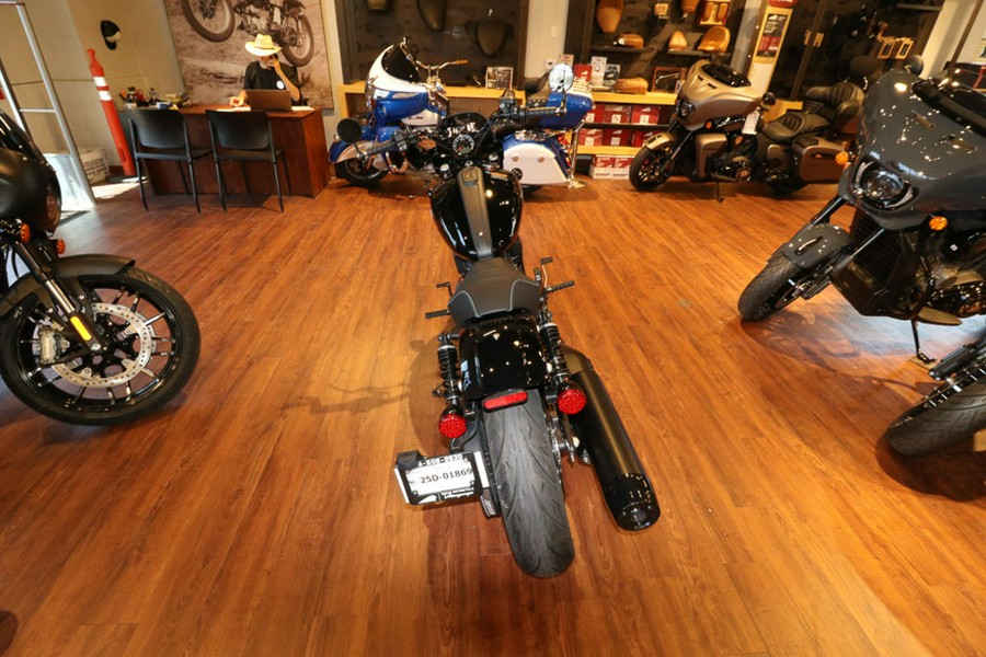 2025 Indian Motorcycle® Sport Scout® Limited Black Metallic