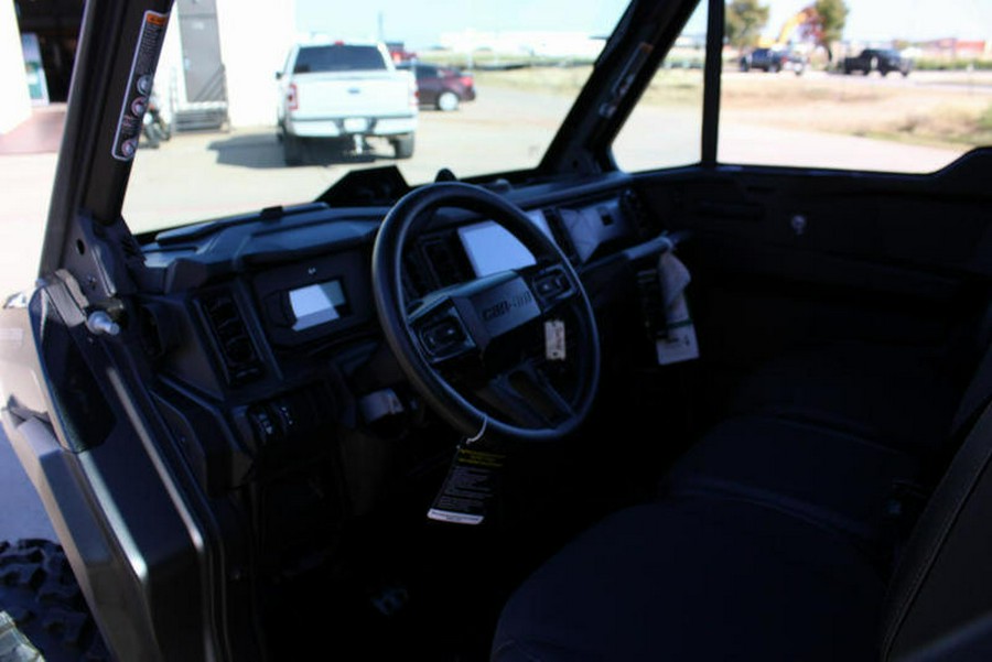 2026 Can-Am® Defender MAX XT CAB HD11 With 10.25 in.display