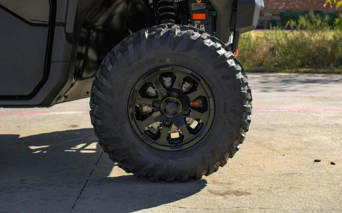 2026 Can-Am® Defender MAX XT CAB HD11 With 10.25 in.display