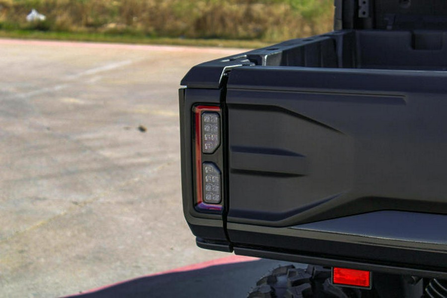 2026 Can-Am® Defender MAX XT CAB HD11 With 10.25 in.display