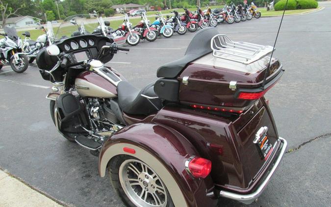 2018 Harley-Davidson Trike FLHTCUTG - Tri Glide Ultra