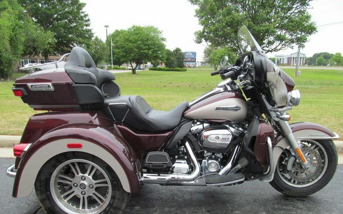 2018 Harley-Davidson Trike FLHTCUTG - Tri Glide Ultra