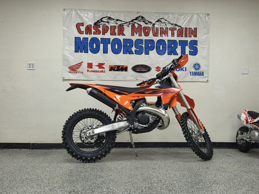 2027 KTM 250 XC W - KT8681