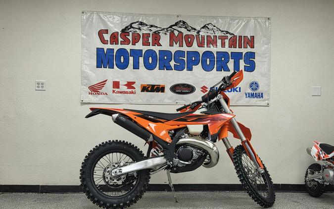 2027 KTM 250 XC W - KT8681