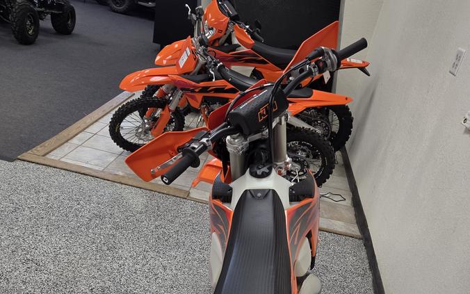 2027 KTM 250 XC W - KT8681