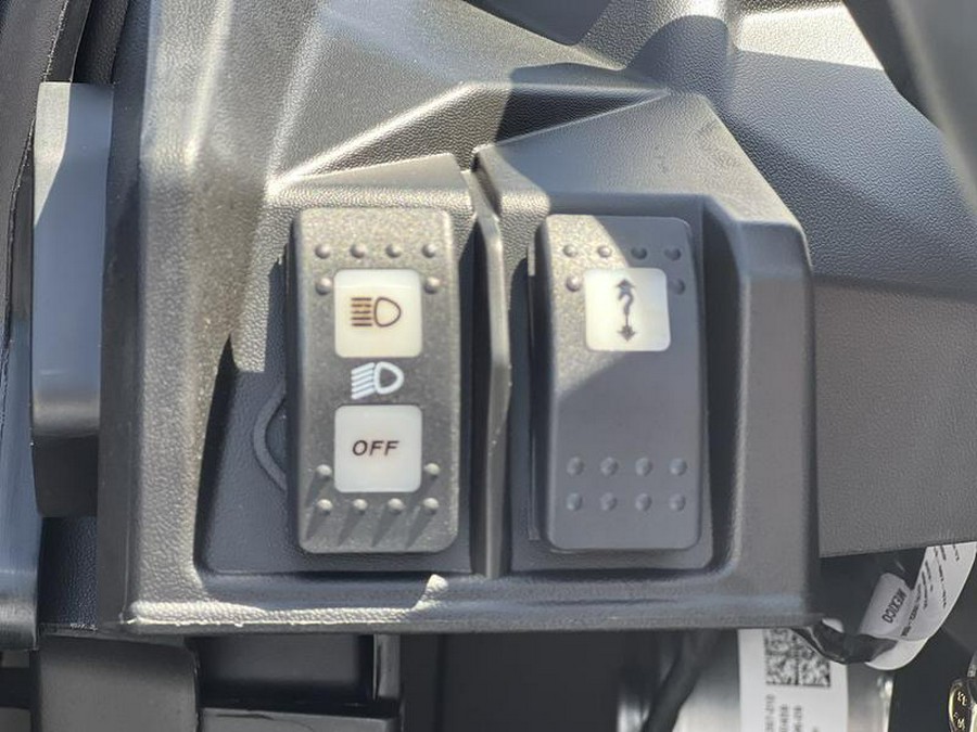 2025 Can-Am® Maverick Sport X mr 1000R