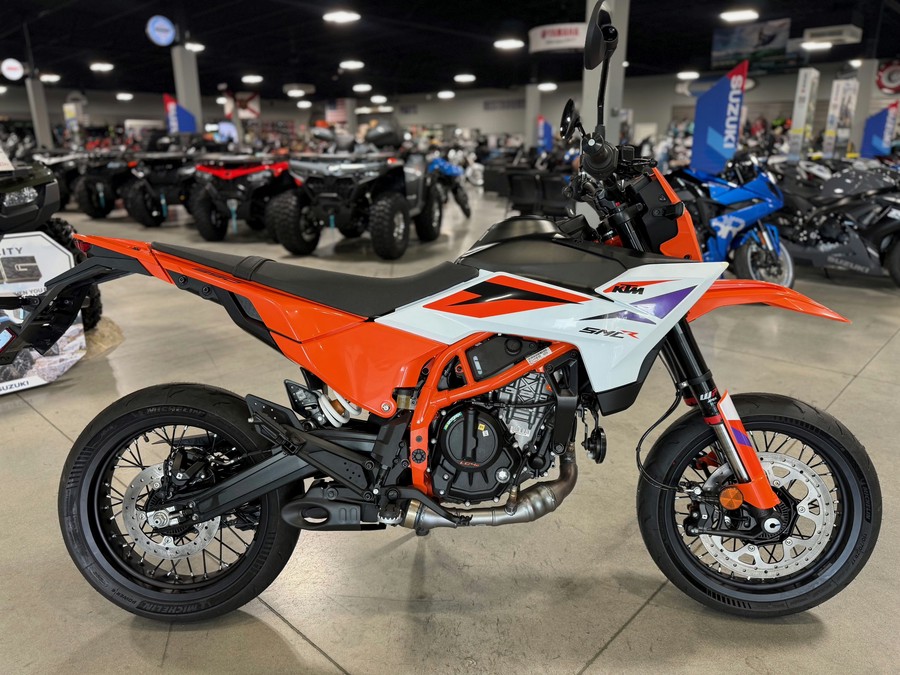 2025 KTM SMC R