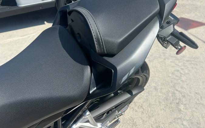 2026 Honda CB750 Hornet E-Clutch