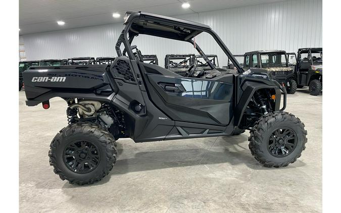 2023 Can-Am SSV COM XT 64 1000R BK 23