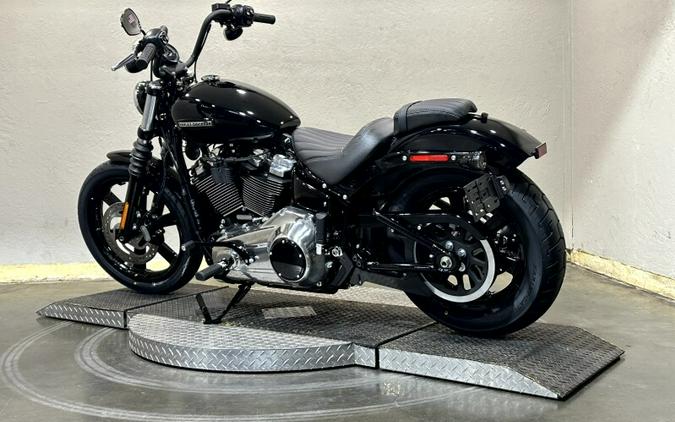 2026 Harley-Davidson® Street Bob® VIVID BLACK