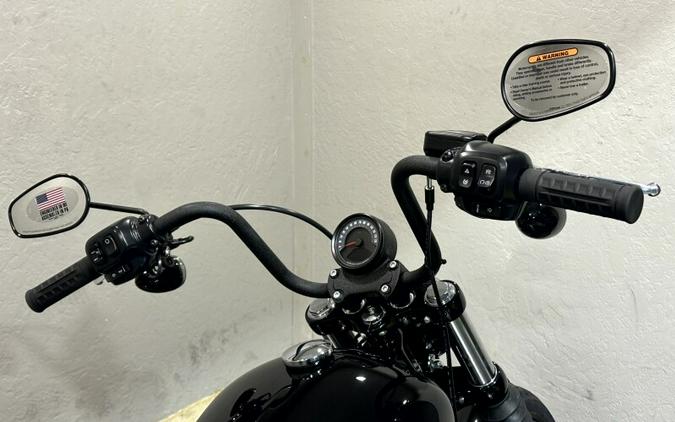 2026 Harley-Davidson® Street Bob® VIVID BLACK