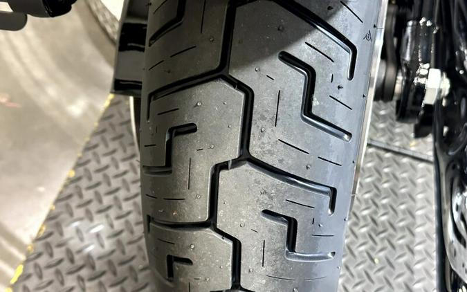 2026 Harley-Davidson® Street Bob® VIVID BLACK