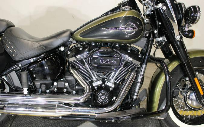 2018 Harley-Davidson® FLHCS - Softail® Heritage Classic 114