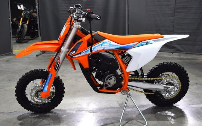 2024 KTM SX-E 3