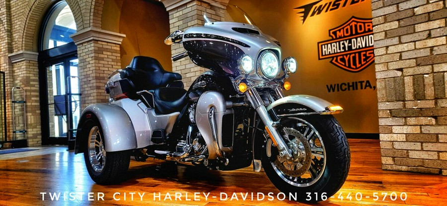 USED 2018 Harley-Davidson Tri Glide Ultra, FLHTCUTG