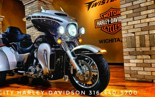 USED 2018 Harley-Davidson Tri Glide Ultra, FLHTCUTG