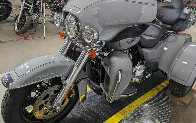 2024 Harley-Davidson Tri Glide Ultra Billiard Gray