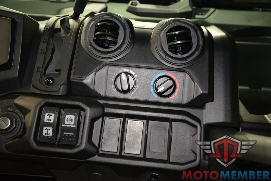 2025 Can-Am Defender DPS CAB HD9