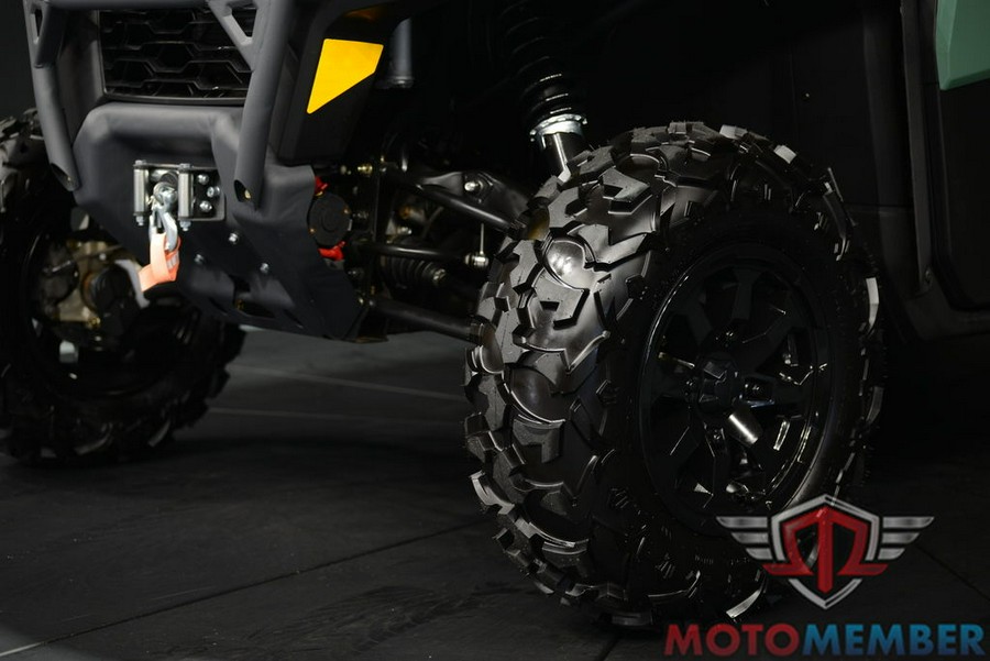 2025 Can-Am Defender DPS CAB HD9