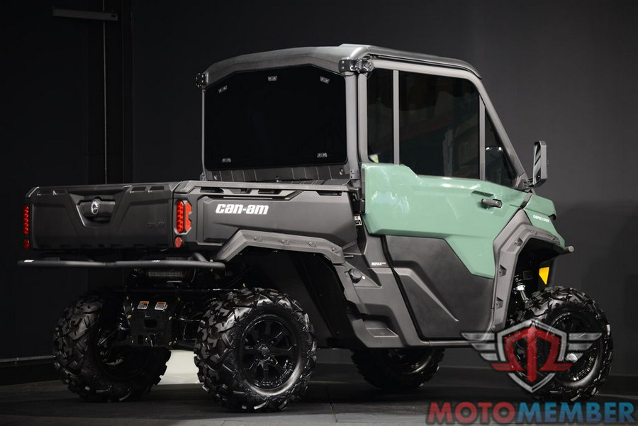 2025 Can-Am Defender DPS CAB HD9
