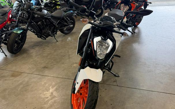 2020 KTM Duke 200