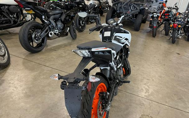 2020 KTM Duke 200