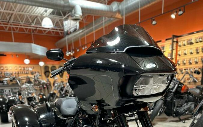 FLTRT 2023 Road Glide 3 - BLACK W BLACK MOTOR! IN STOCK!