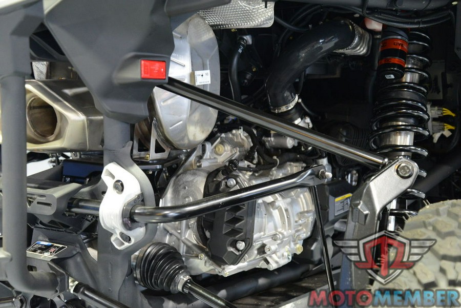 2025 Can-Am Maverick R MAX X rs With SMART-SHOX