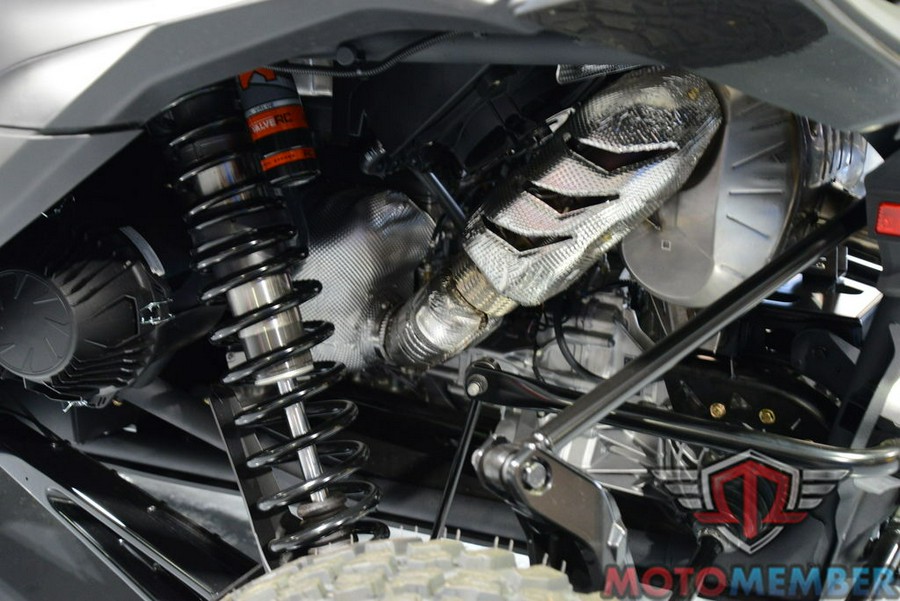 2025 Can-Am Maverick R MAX X rs With SMART-SHOX