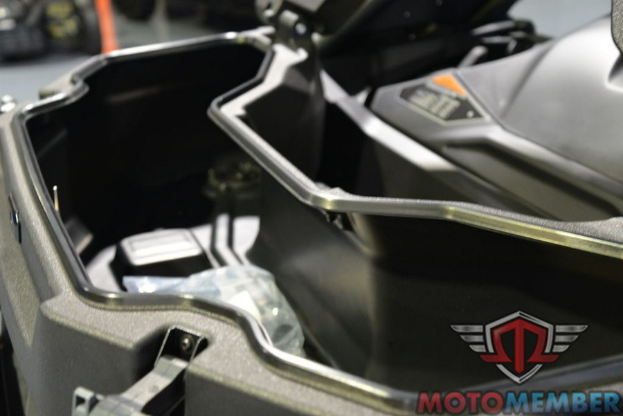 2025 Can-Am Maverick R MAX X rs With SMART-SHOX