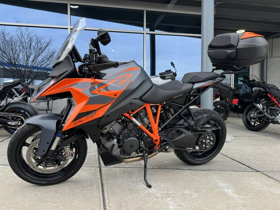 2023 KTM 1290 Super Duke GT