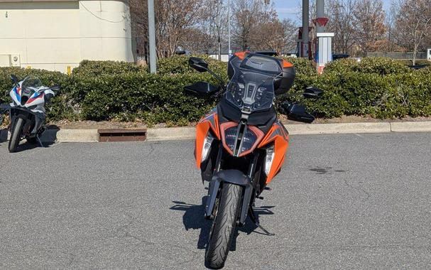 2023 KTM 1290 Super Duke GT