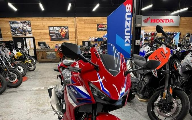 2025 Honda CBR500R ABS
