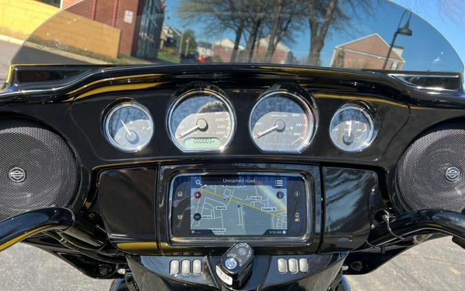 2023 FLHXS Street Glide® Special in Industrial Yellow / Vivid Black