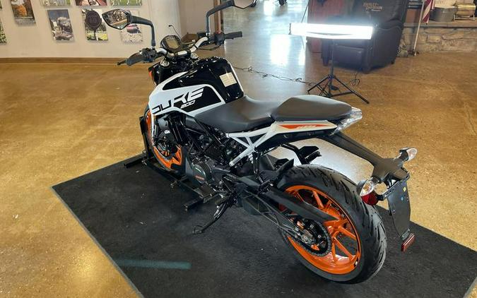 2022 KTM 200 Duke