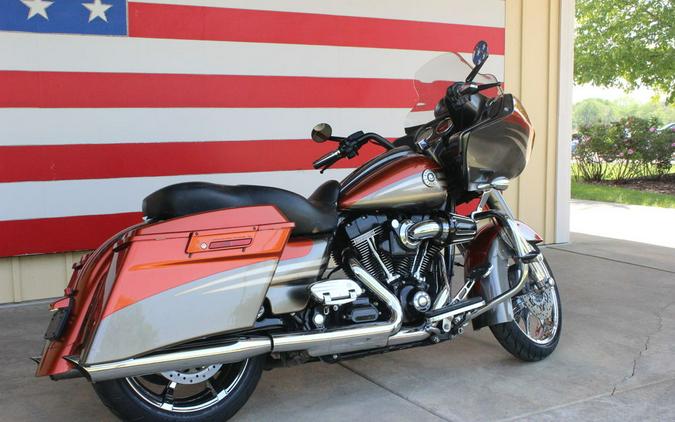 2013 Harley-Davidson® FLTRXSE2 - CVO™ Road Glide® Custom®