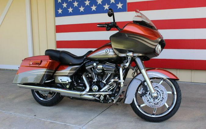 2013 Harley-Davidson® FLTRXSE2 - CVO™ Road Glide® Custom®