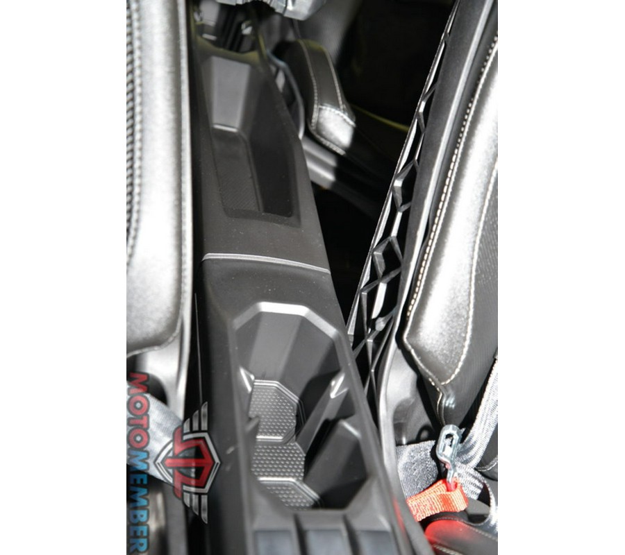 2025 Can-Am Maverick R MAX X