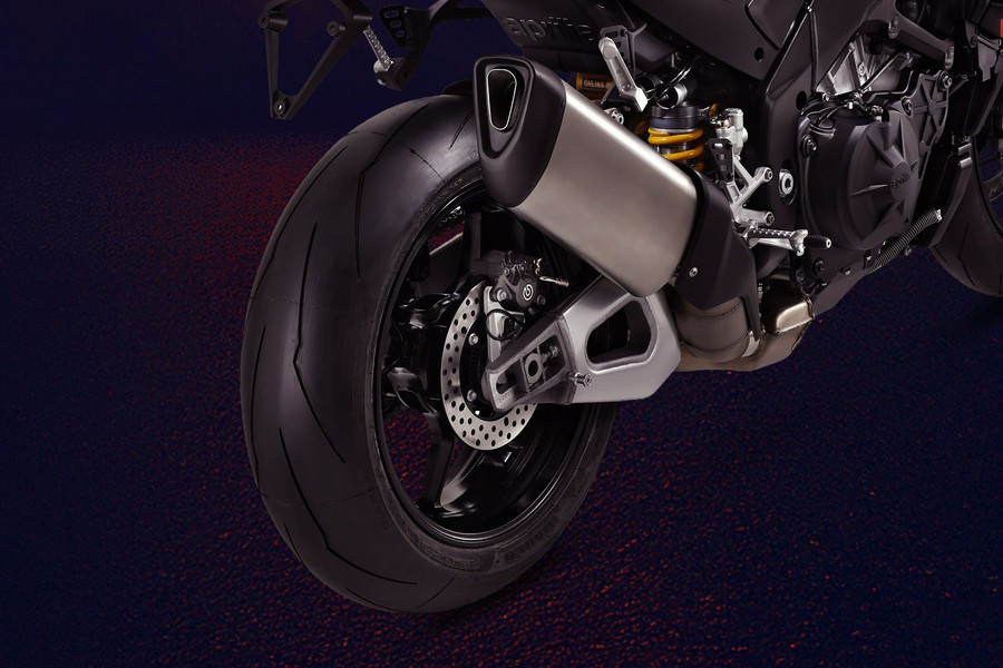 2027 Aprilia Tuono V4 Factory 1100