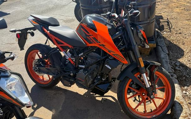 Used 2021 KTM 200 Duke motorcycles for sale - MotoHunt