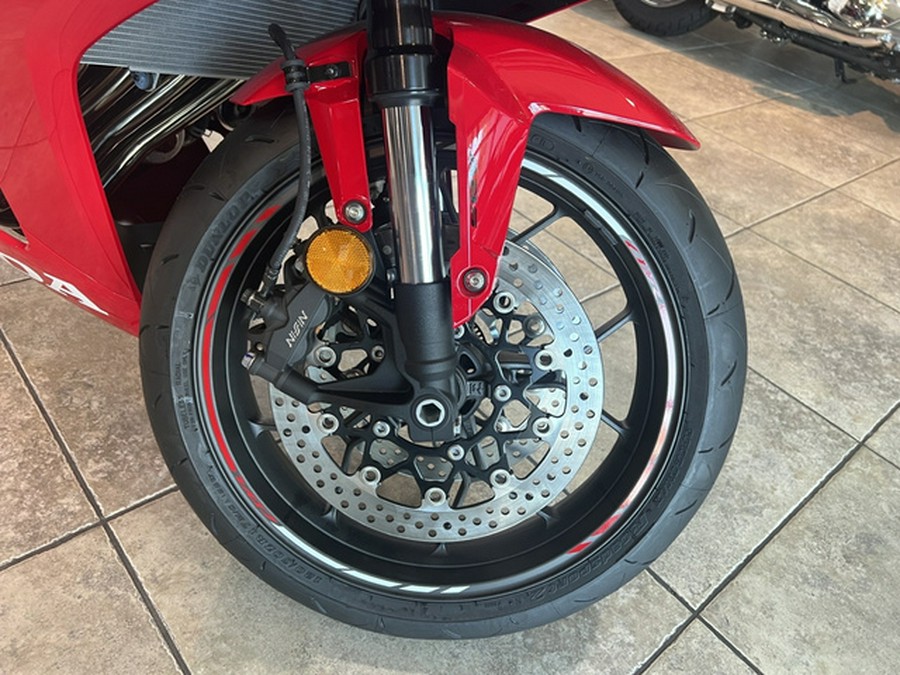 2026 Honda CBR650R E-Clutch