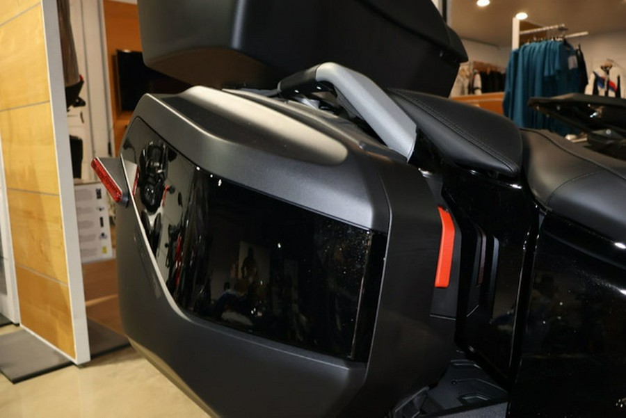 2026 BMW R 1300 RT Triple Black