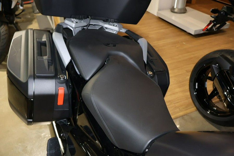 2026 BMW R 1300 RT Triple Black