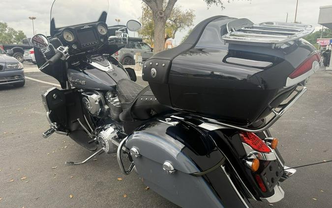 2021 Indian Motorcycle Roadmaster Icon Black Azure Crystal/Stealth Gray Azure Crystal