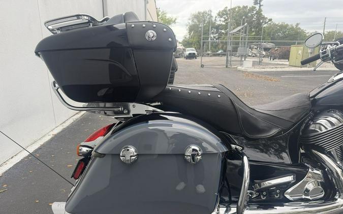 2021 Indian Motorcycle Roadmaster Icon Black Azure Crystal/Stealth Gray Azure Crystal