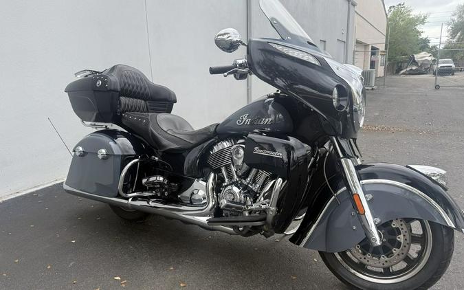 2021 Indian Motorcycle Roadmaster Icon Black Azure Crystal/Stealth Gray Azure Crystal