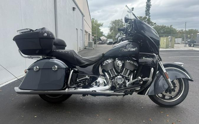 2021 Indian Motorcycle Roadmaster Icon Black Azure Crystal/Stealth Gray Azure Crystal