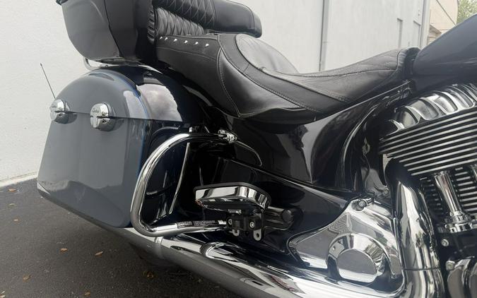 2021 Indian Motorcycle Roadmaster Icon Black Azure Crystal/Stealth Gray Azure Crystal